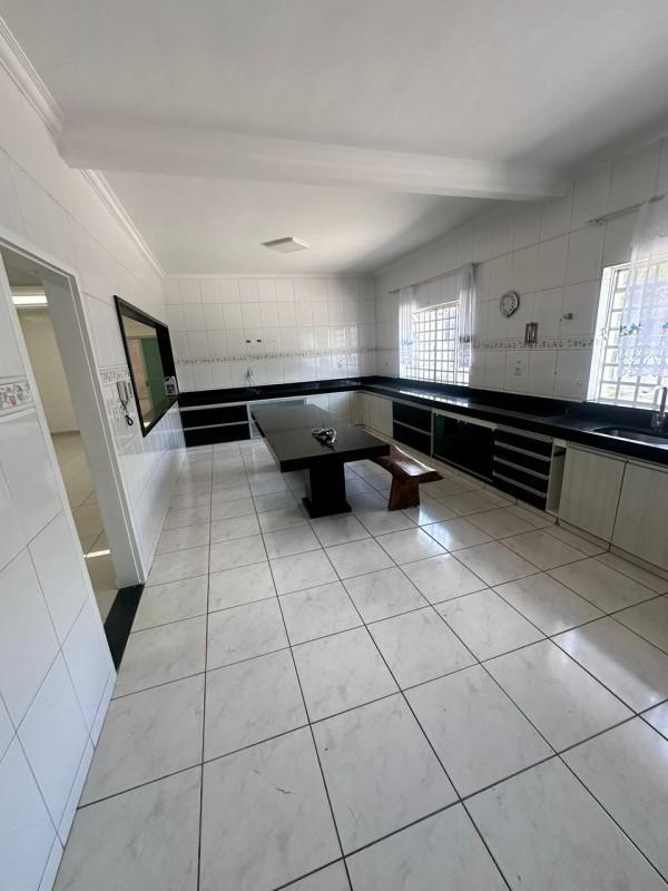 Casa, Chácaras Reunidas Santa Terezinha, 6 Quartos, 15 Vagas, 4 Suítes