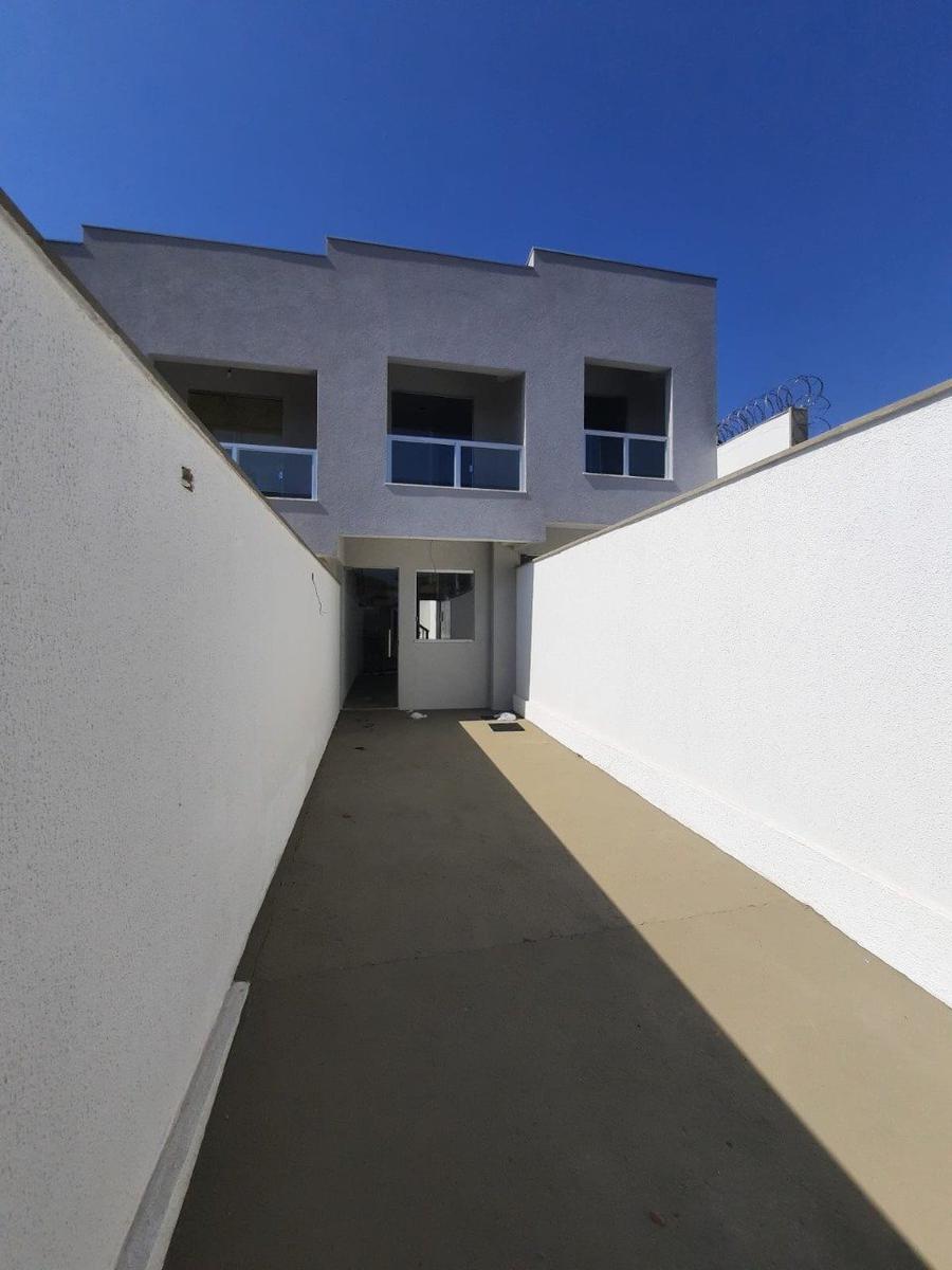 Casa, Floramar, 2 Quartos, 1 Vaga, 2 Suítes