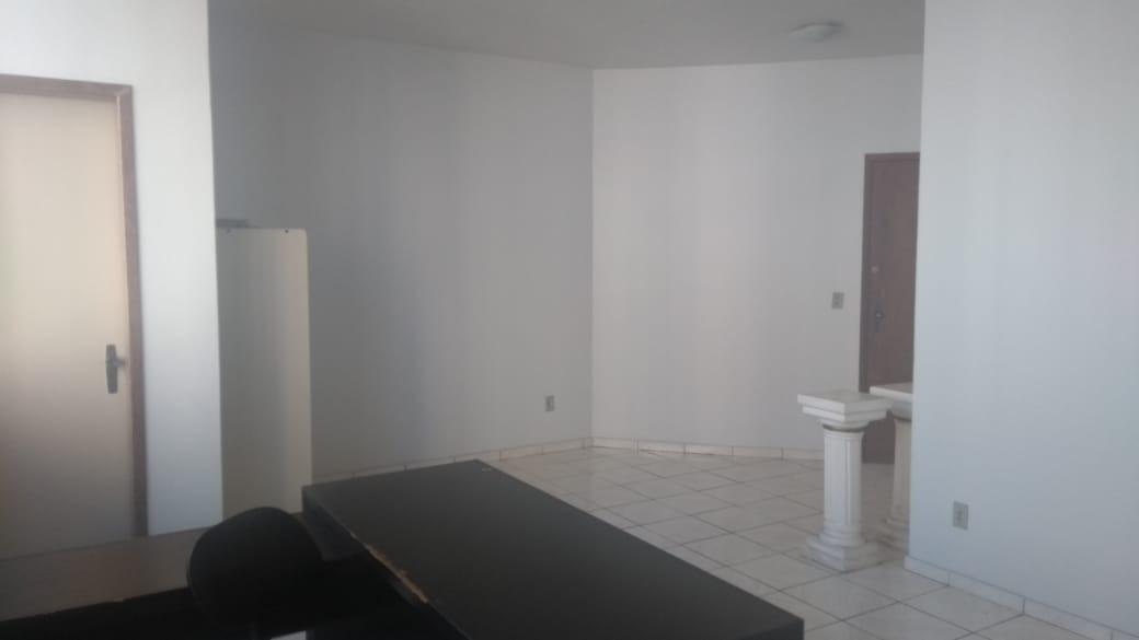 Sala, Lourdes, 1 Vaga