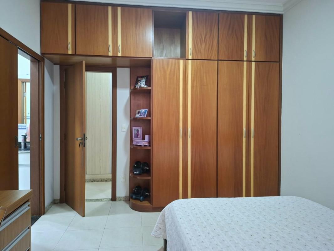 Casa, Itapoã, 4 Quartos, 2 Vagas, 1 Suíte