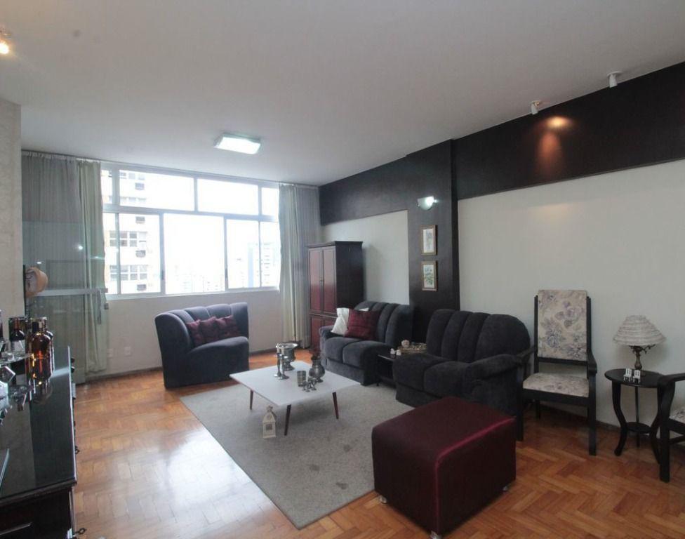 Cobertura, Funcionários, 5 Quartos, 1 Vaga, 2 Suítes