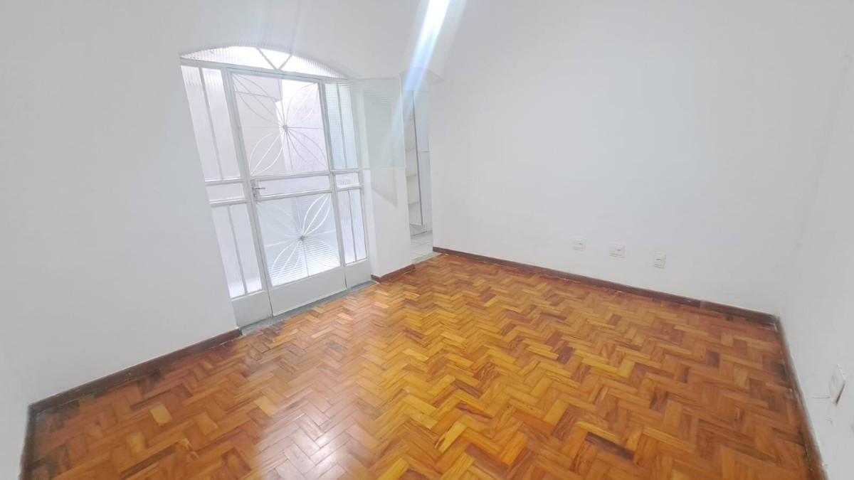 Apartamento, Sagrada Família, 2 Quartos, 1 Vaga