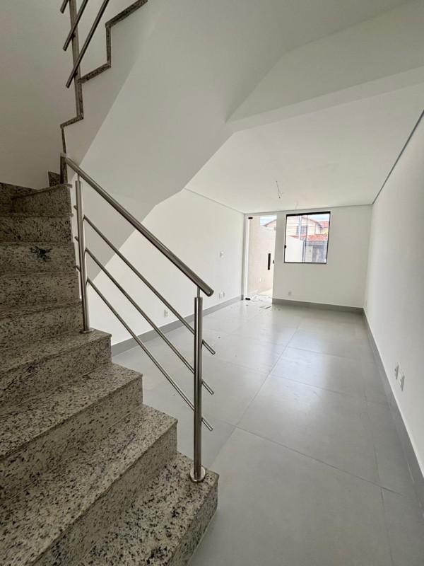 Casa, Santa Mônica, 2 Quartos, 2 Vagas, 2 Suítes