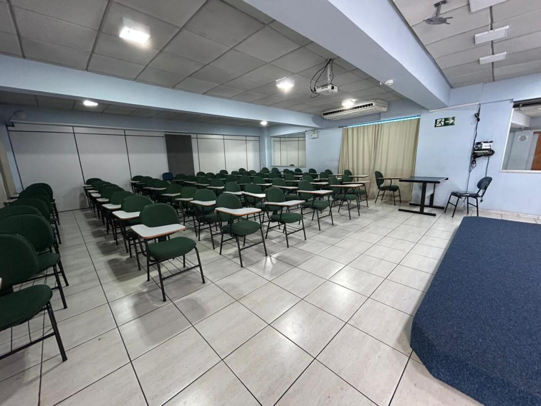 Sala, Liberdade, 0 Quarto, 3 Vagas