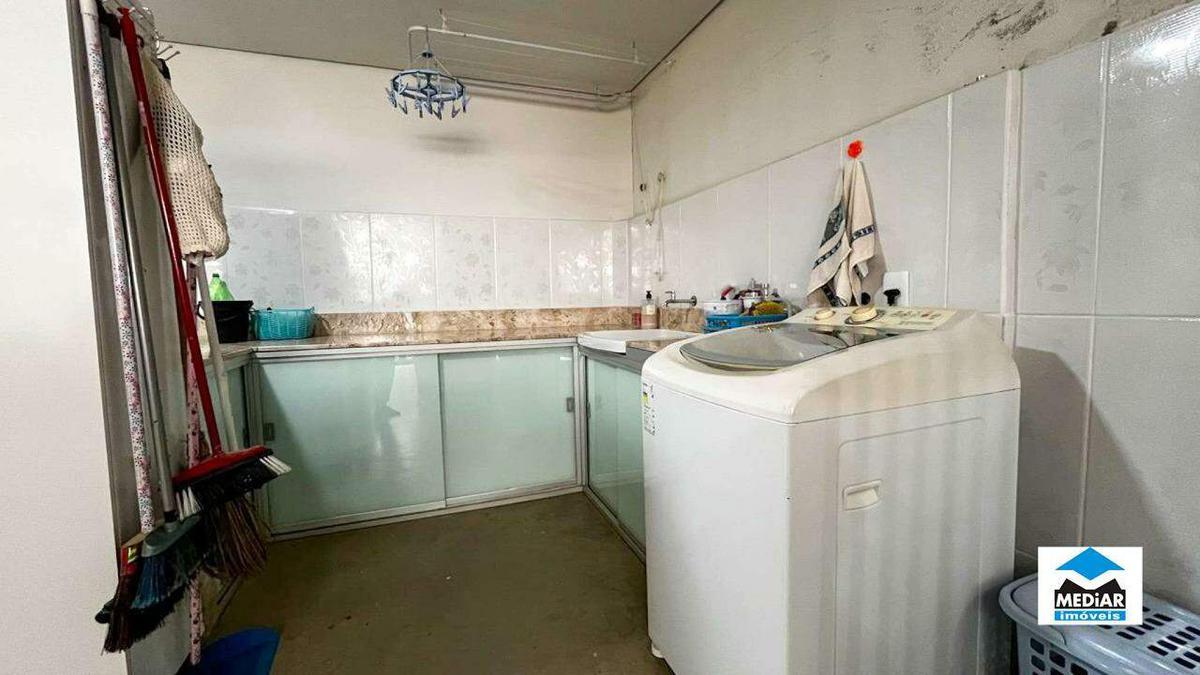 Casa, Santa Efigênia, 3 Quartos, 2 Vagas, 2 Suítes