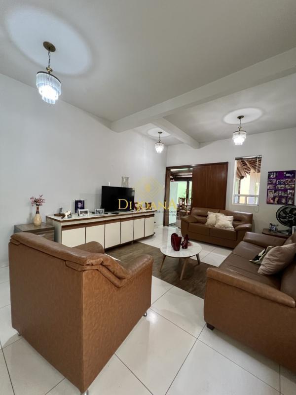 Casa, Ingá Alto, 4 Quartos, 4 Vagas, 2 Suítes