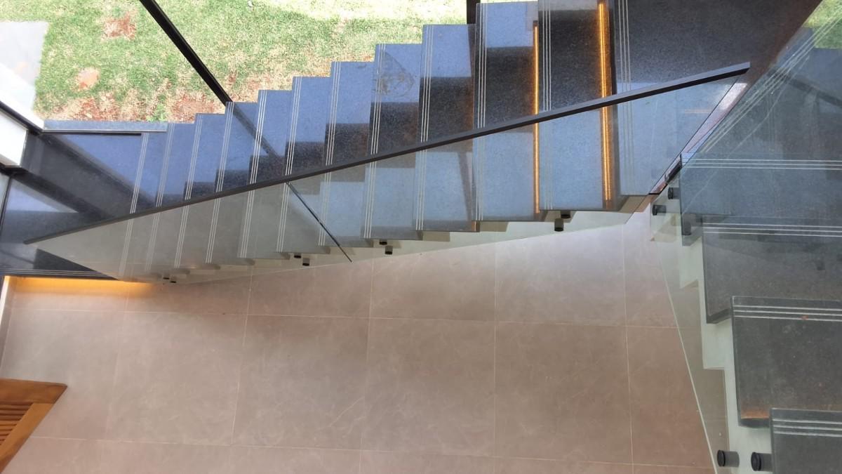 Casa, Trevo, 4 Quartos, 2 Vagas, 2 Suítes