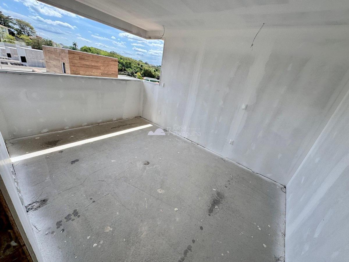 Casa, Trevo, 4 Quartos, 4 Vagas, 2 Suítes