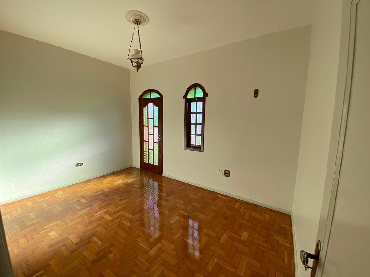 Casa Comercial, Floresta, 4 Quartos, 1 Vaga, 1 Suíte