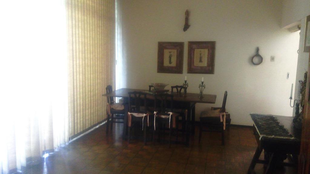 Casa Comercial, Gutierrez, 3 Quartos, 4 Vagas, 1 Suíte