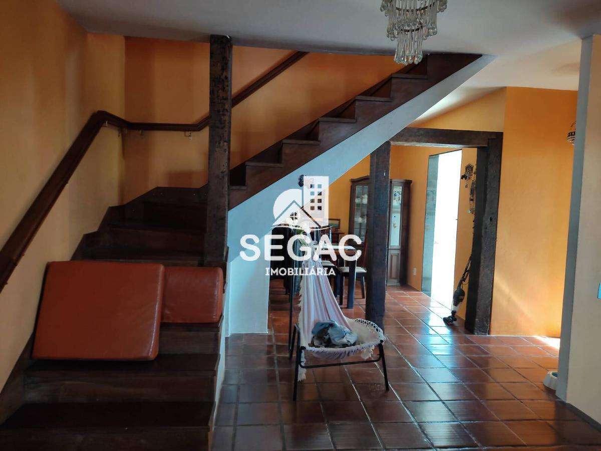 Casa, Arvoredo, 4 Quartos, 5 Vagas, 1 Suíte