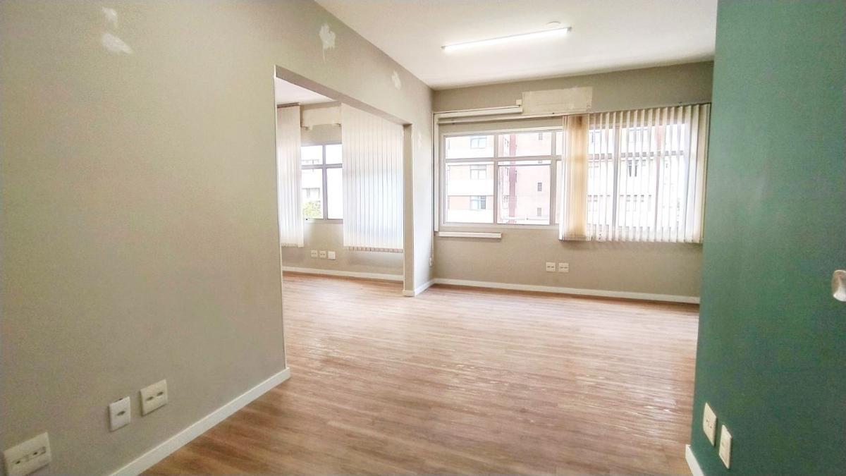 Sala, Funcionários