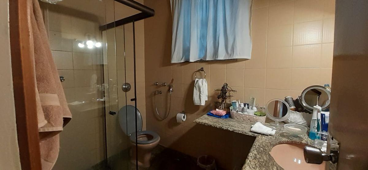 Casa Comercial, Sagrada Família, 3 Quartos, 1 Vaga, 1 Suíte