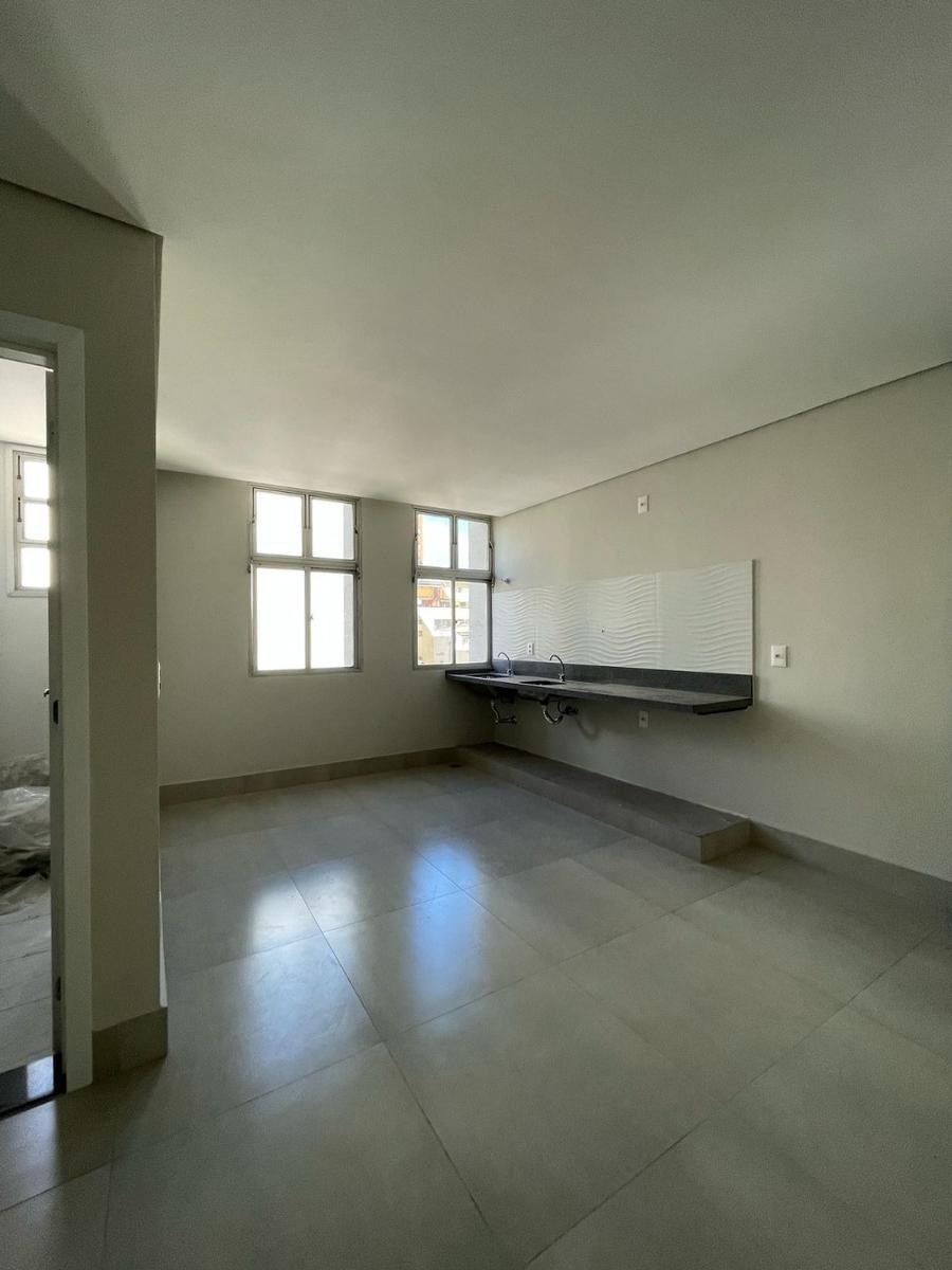 Apartamento, Centro, 2 Quartos, 0 Vaga, 1 Suíte