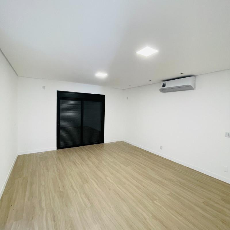 Casa, Trevo, 4 Quartos, 4 Vagas, 3 Suítes