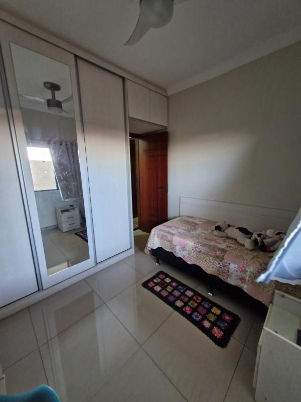 Casa, Petropolis, 3 Quartos, 4 Vagas, 1 Suíte