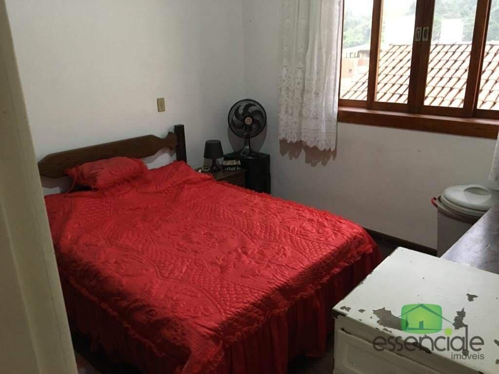 Casa, Arvoredo, 4 Quartos, 5 Vagas, 1 Suíte