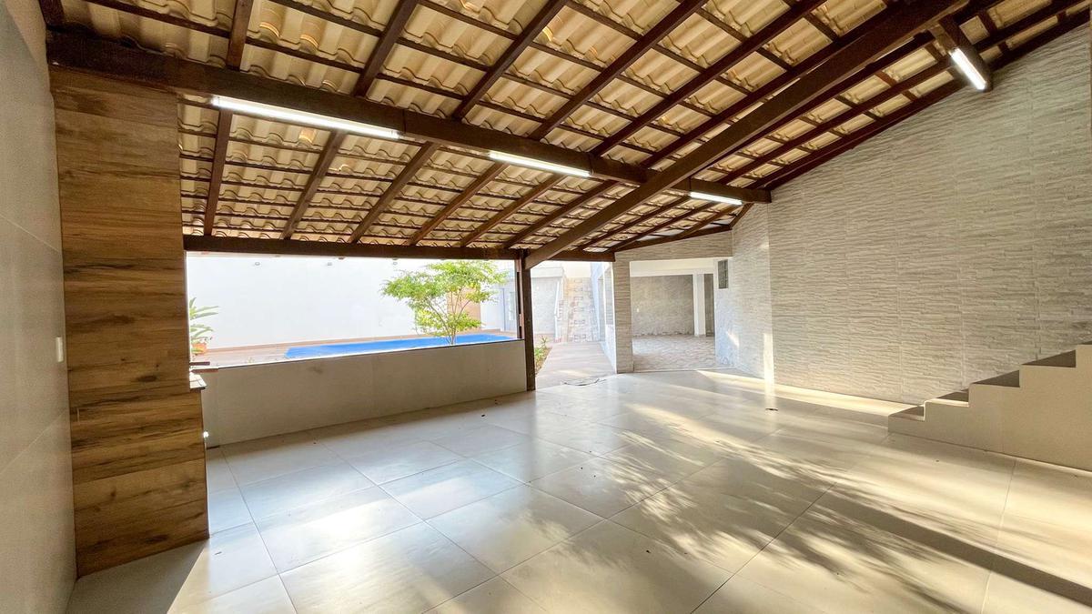 Casa, Estoril, 3 Quartos, 6 Vagas, 1 Suíte
