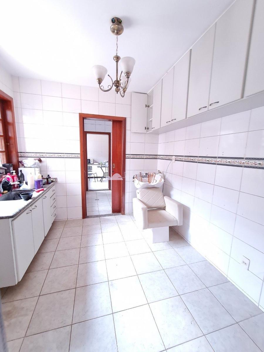 Casa, Itapoã, 5 Quartos, 4 Vagas, 2 Suítes