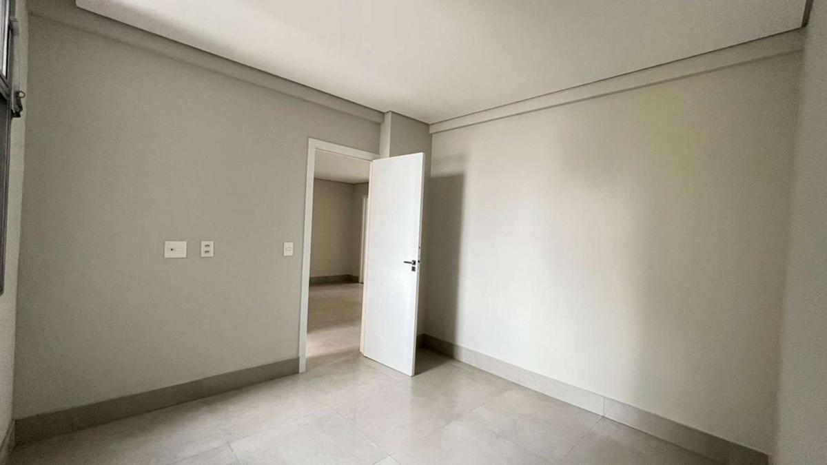 Apartamento, Centro, 2 Quartos, 0 Vaga, 1 Suíte