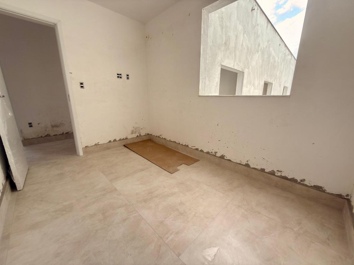 Casa, Santa Amélia, 3 Quartos, 2 Vagas, 1 Suíte