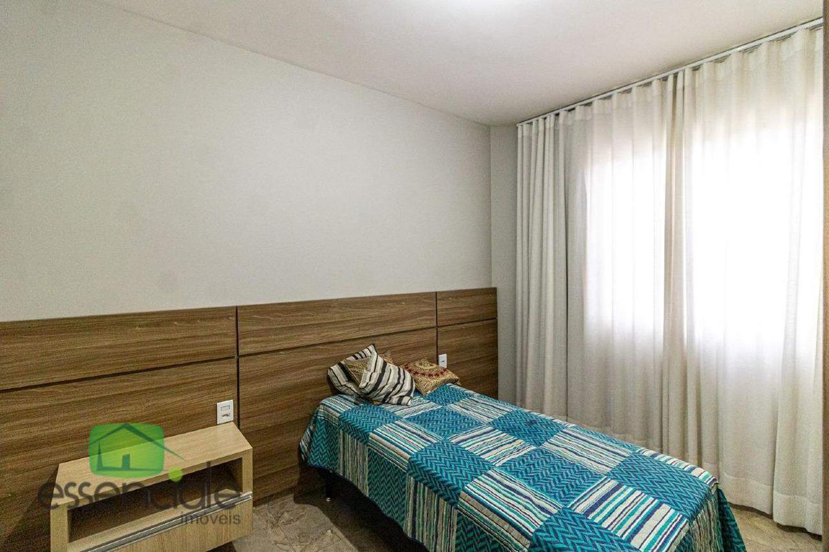 Apartamento, Europa, 2 Quartos, 1 Vaga