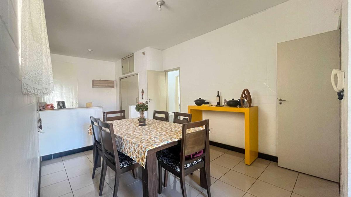 Casa, Nova Granada, 3 Quartos, 2 Vagas, 1 Suíte