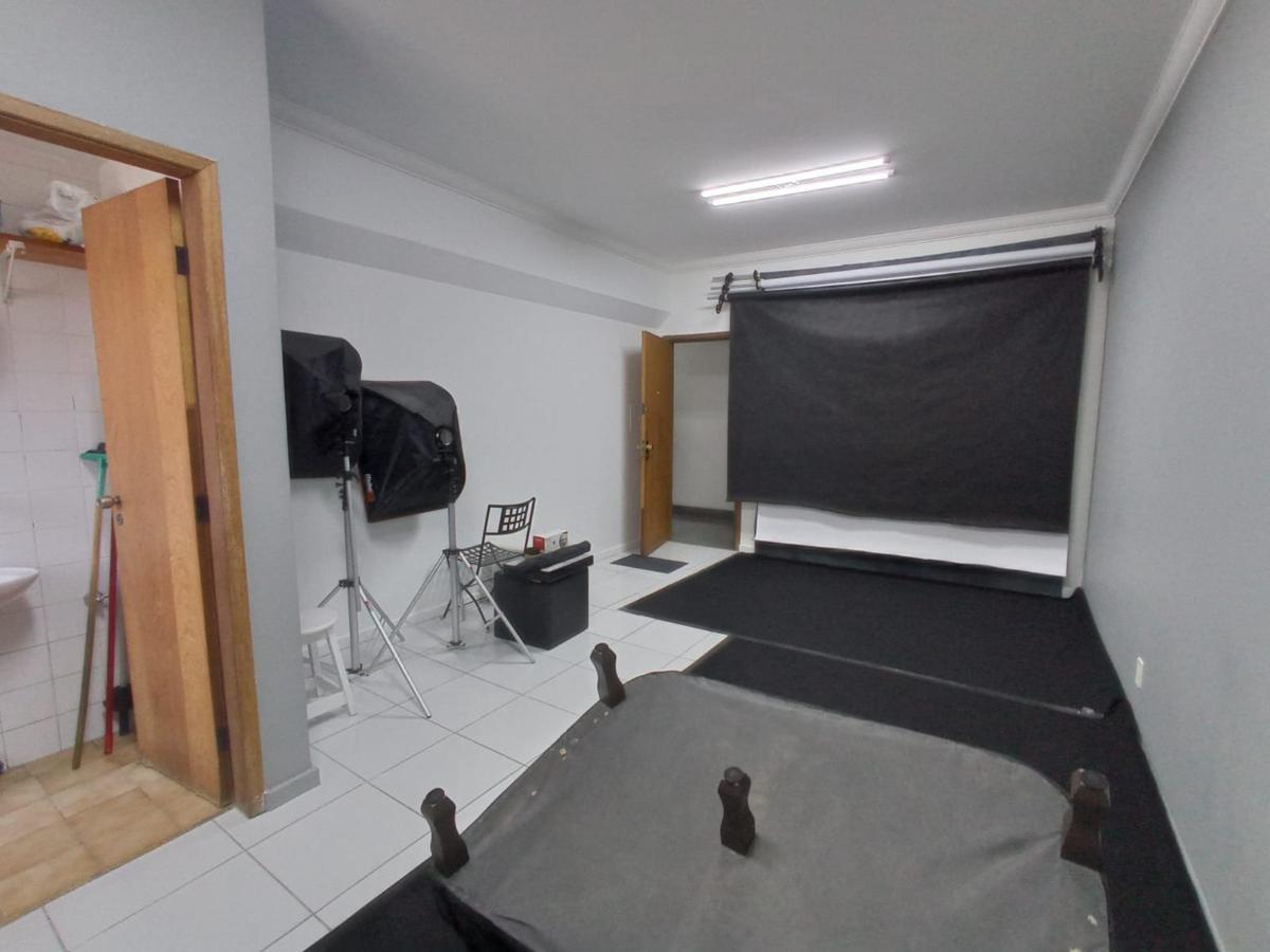 Sala, Gutierrez, 0 Quarto, 1 Vaga