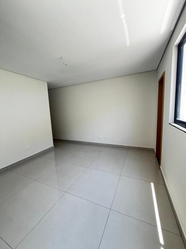 Casa, Europa, 3 Quartos, 3 Vagas, 1 Suíte