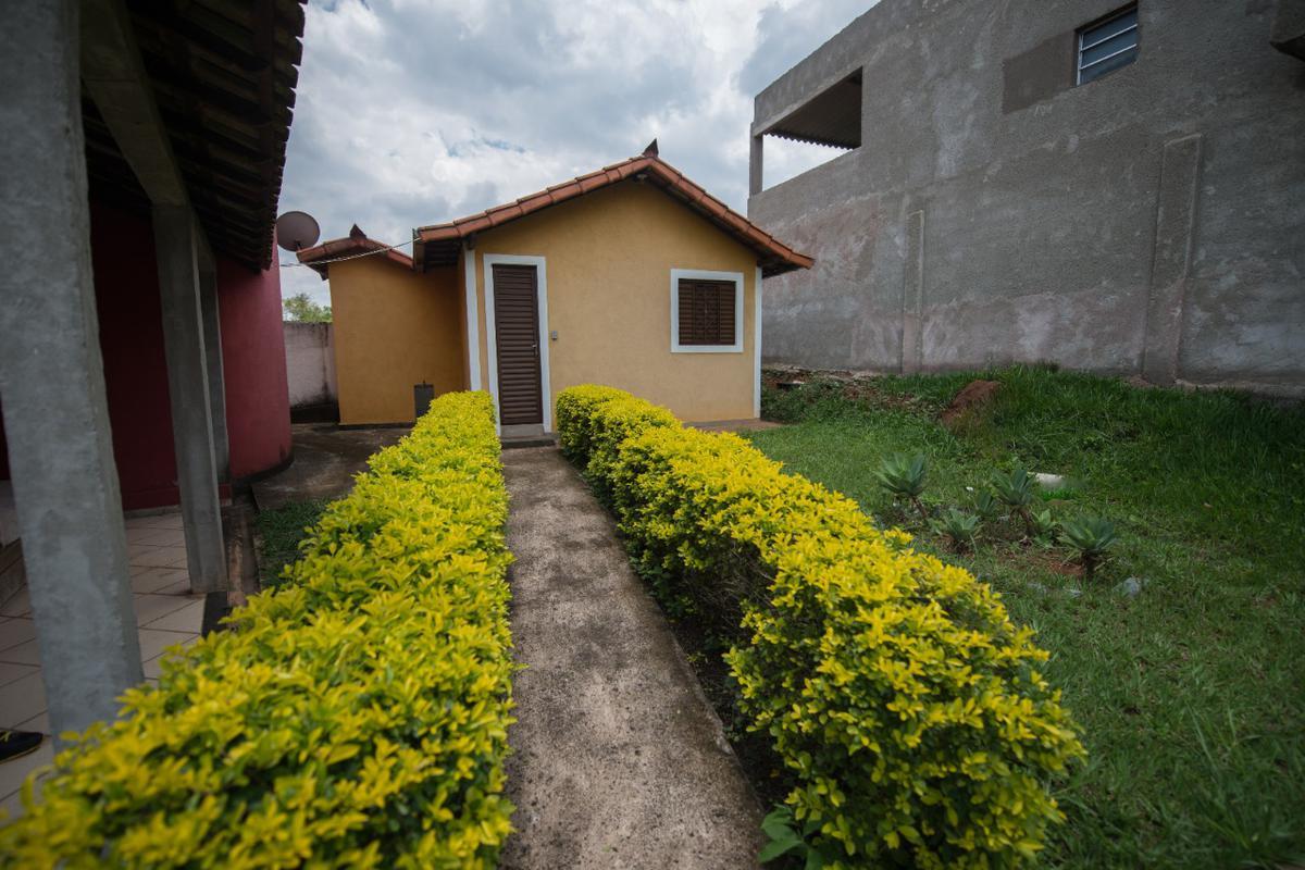 Hotel, Retiro do Chalé, 4 Quartos, 3 Vagas, 2 Suítes