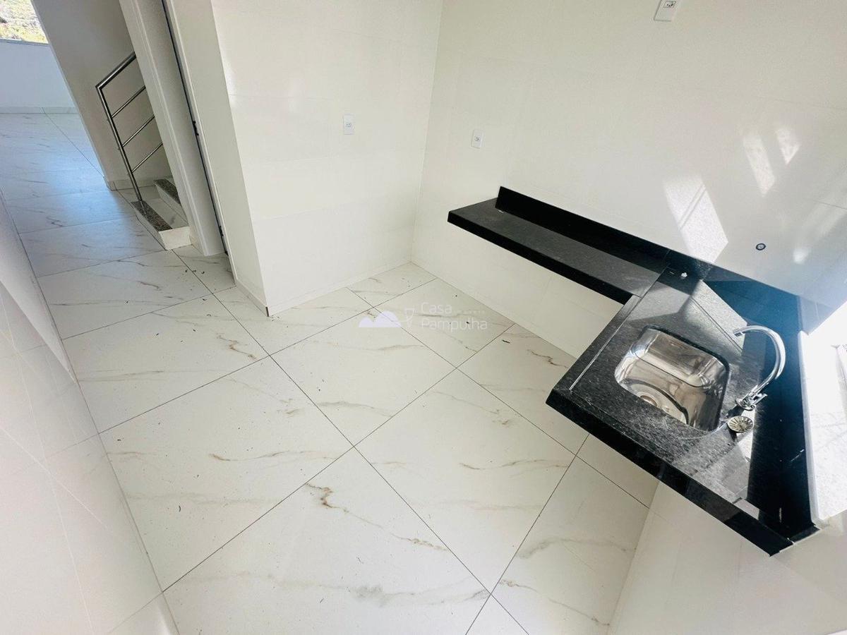 Casa, Santa Branca, 2 Quartos, 2 Vagas, 2 Suítes