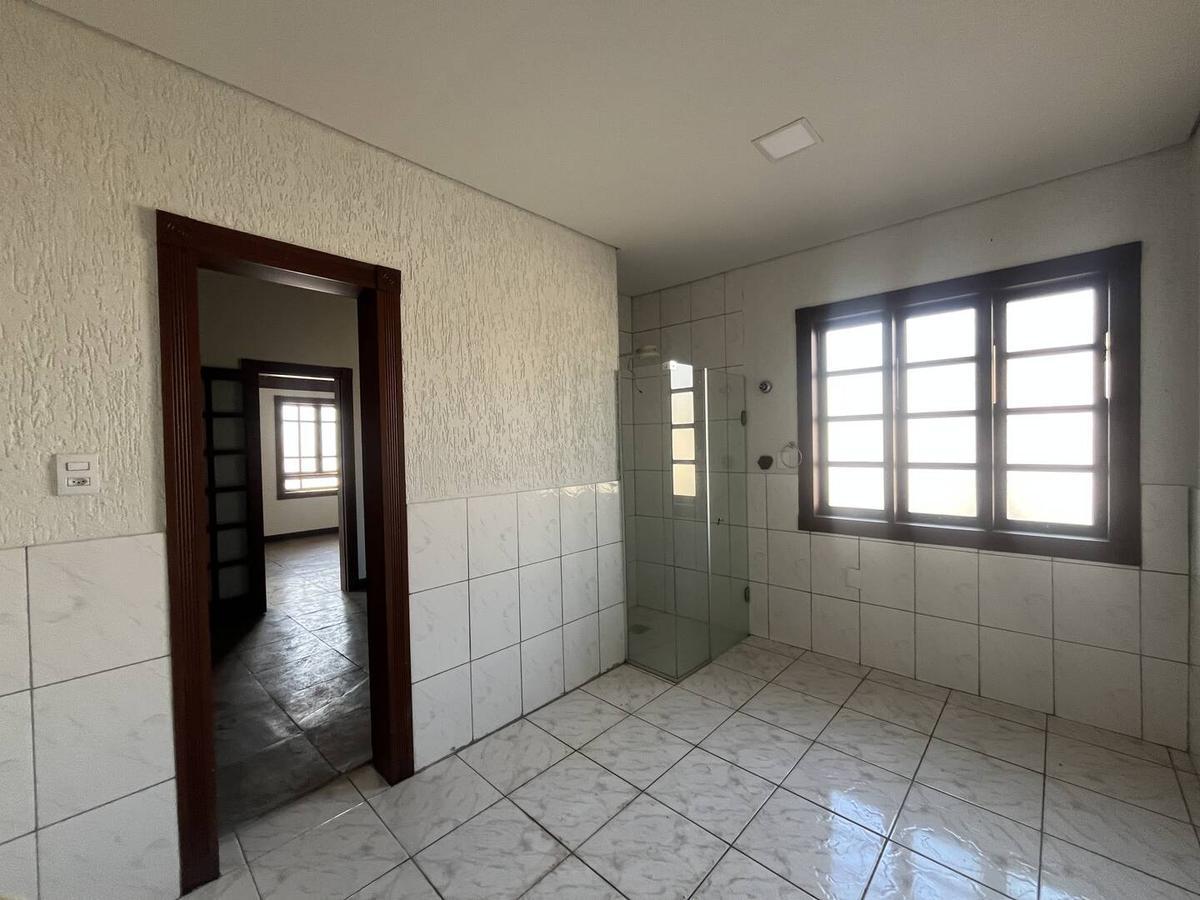 Casa, Professores, 5 Quartos, 2 Vagas, 2 Suítes
