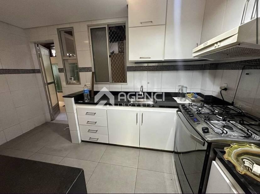 Apartamento, Sagrada Família, 3 Quartos, 0 Vaga, 1 Suíte