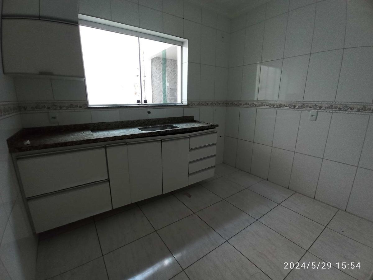 Casa, Santa Cruz, 3 Quartos, 2 Vagas, 1 Suíte