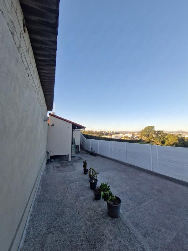 Casa, Petropolis, 3 Quartos, 4 Vagas, 1 Suíte