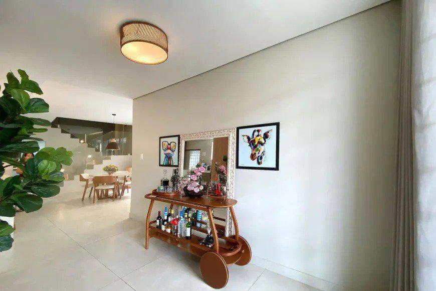Casa, Colégio Batista, 4 Quartos, 3 Vagas, 2 Suítes