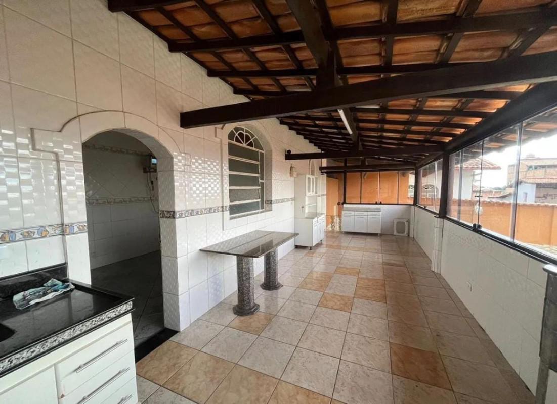 Casa, Fonte Grande, 4 Quartos, 5 Vagas, 1 Suíte