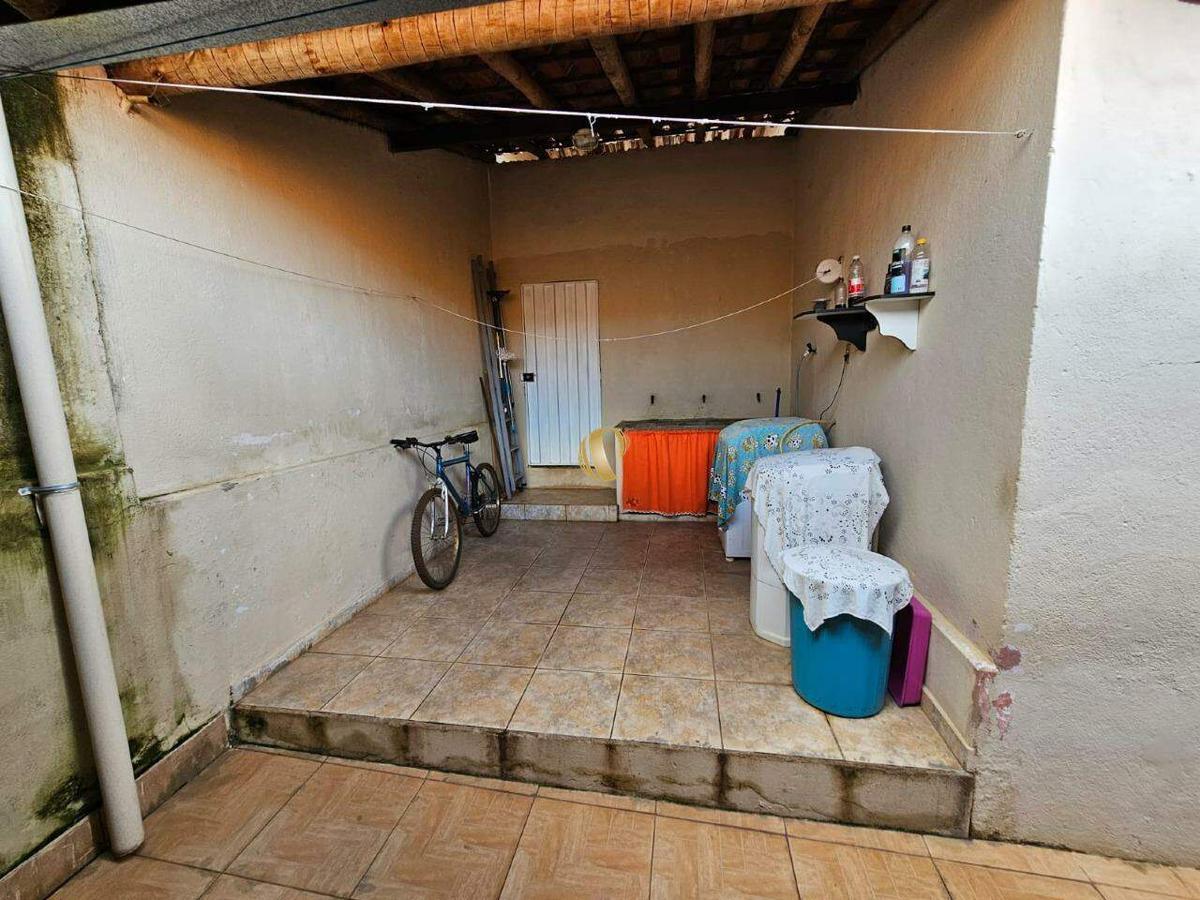 Casa, Cidade de Deus, 2 Quartos, 2 Vagas