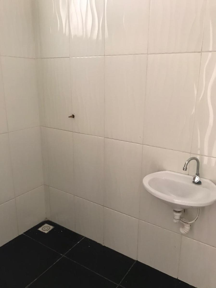 Quitinete, Centro, 2 Quartos, 0 Vaga