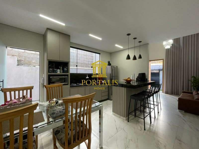 Casa, Santa Efigênia, 3 Quartos, 2 Vagas, 1 Suíte