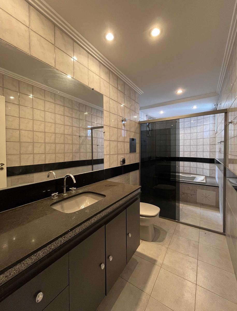 Cobertura, Ramos, 5 Quartos, 2 Vagas, 2 Suítes