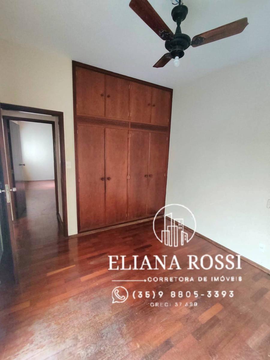 Casa, Centro, 4 Quartos, 5 Vagas, 1 Suíte