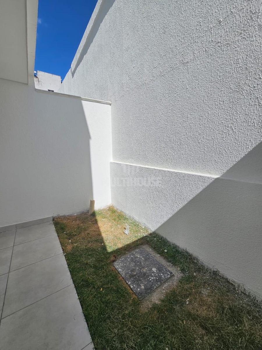 Casa, Jardim Leblon, 2 Quartos, 2 Vagas, 1 Suíte