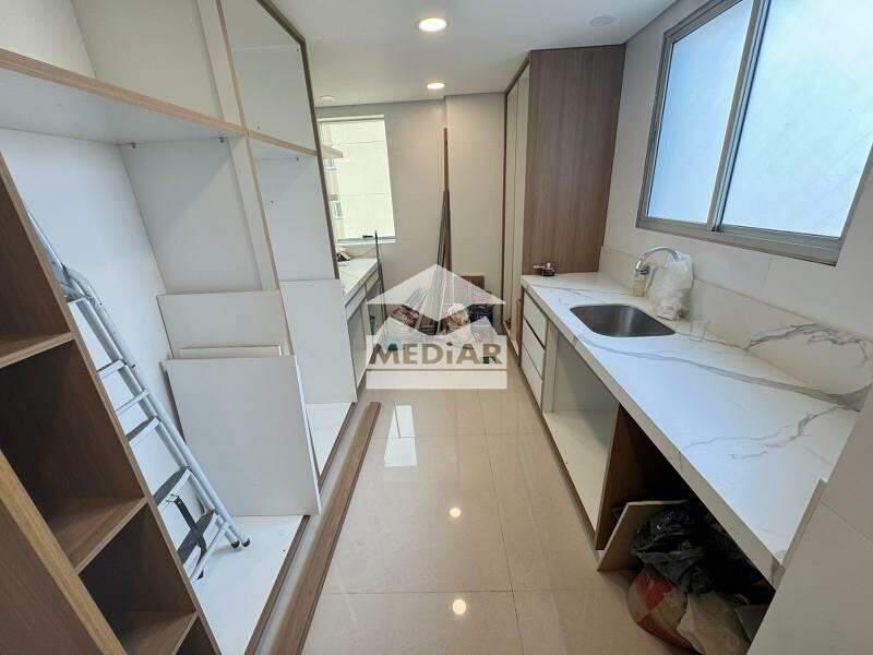 Apartamento, Fernão Dias, 4 Quartos, 2 Vagas, 2 Suítes