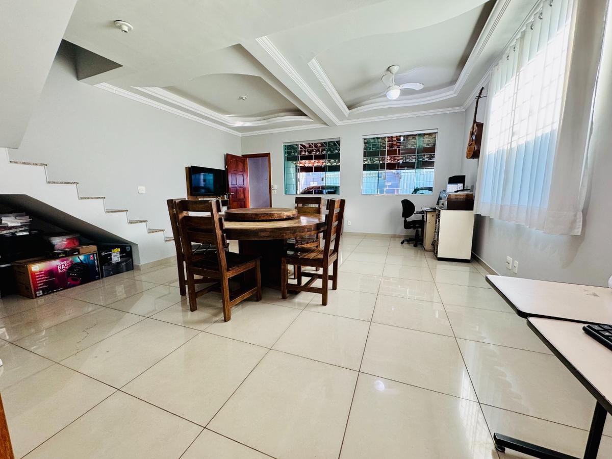 Casa, Rio Branco, 3 Quartos, 2 Vagas, 1 Suíte