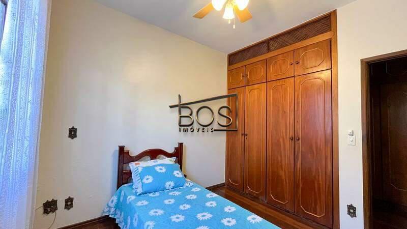 Casa, Luxemburgo, 5 Quartos, 4 Vagas, 2 Suítes