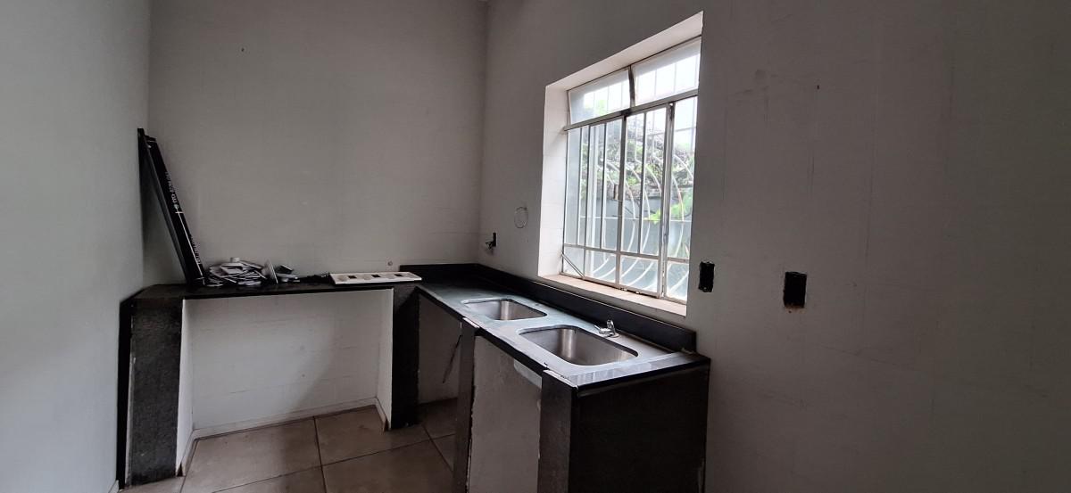 Casa, Barreiro, 4 Quartos, 3 Vagas, 1 Suíte