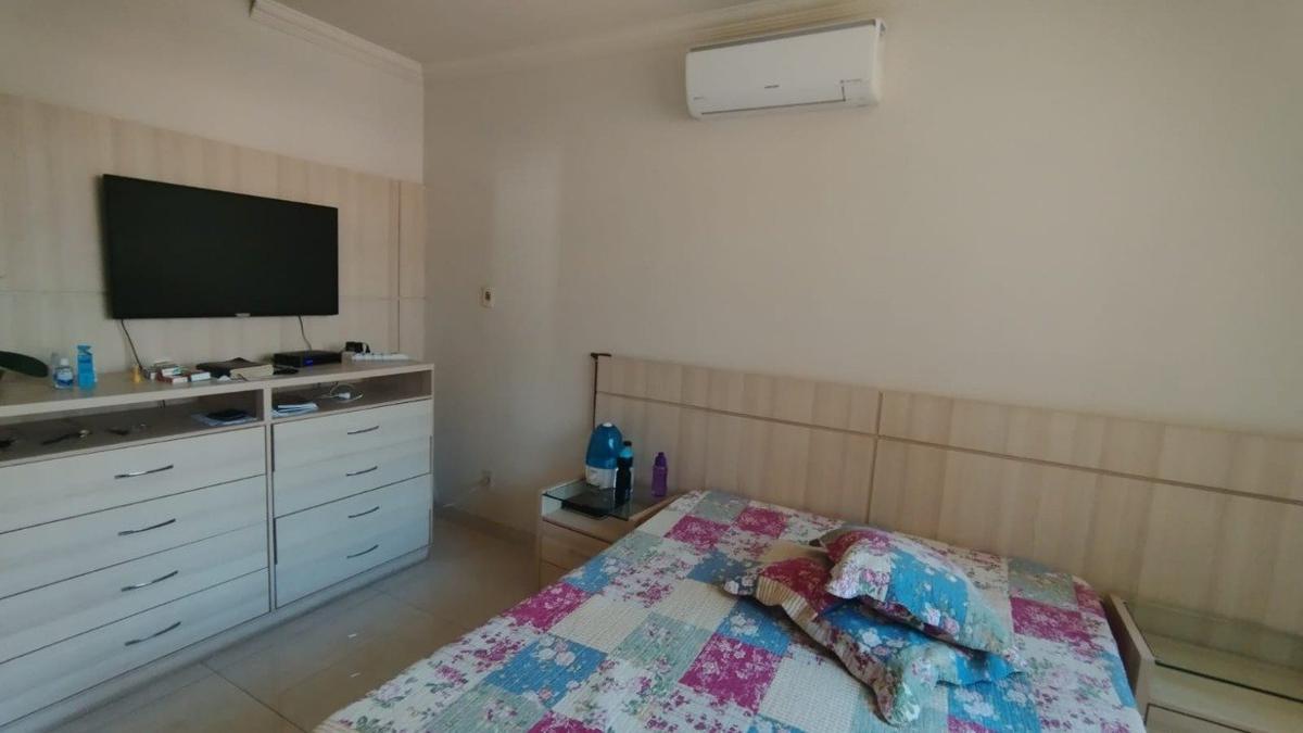 Casa, Cidade Nova, 4 Quartos, 4 Vagas, 1 Suíte