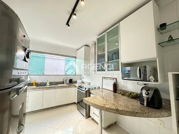 Casa, Paquetá, 4 Quartos, 0 Vaga, 1 Suíte