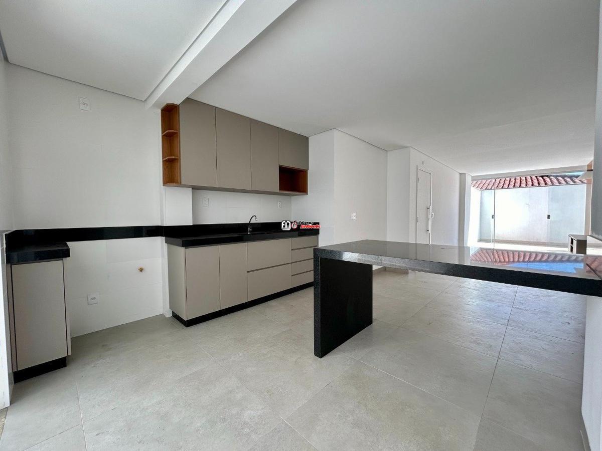 Apartamento, Castelo, 4 Quartos, 2 Vagas, 1 Suíte